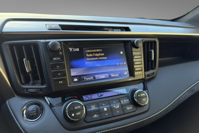 toyota-rav4-bensin-2016-big-16