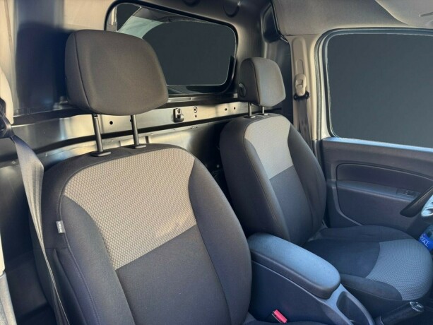 renault-kangoo-express-elektrisitet-2018-big-11