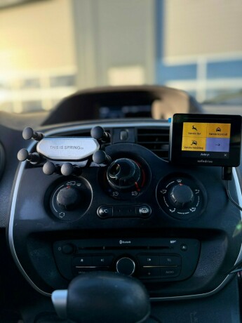 renault-kangoo-express-elektrisitet-2018-big-15