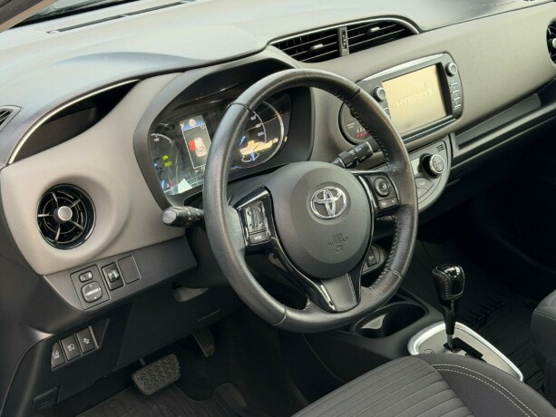 toyota-yaris-elektrisitetbensin-2018-big-3