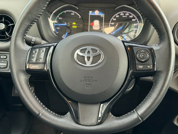 toyota-yaris-elektrisitetbensin-2018-big-7