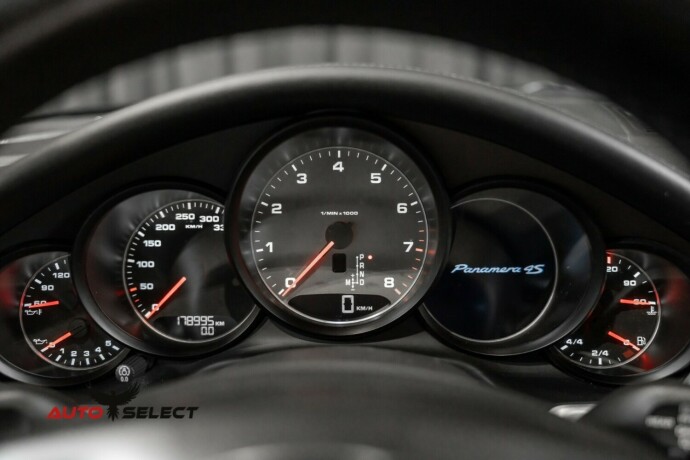 porsche-panamera-bensin-2010-big-42