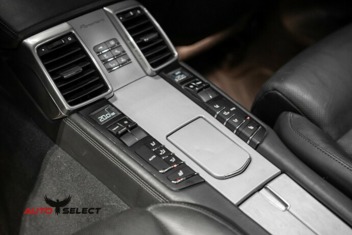 porsche-panamera-bensin-2010-big-22