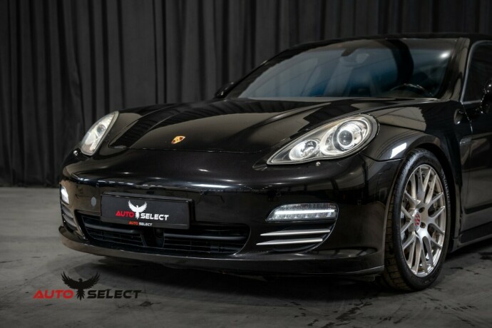porsche-panamera-bensin-2010-big-6
