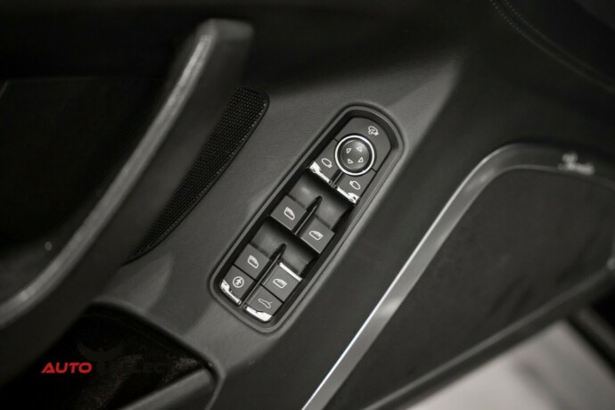 porsche-panamera-bensin-2010-big-32