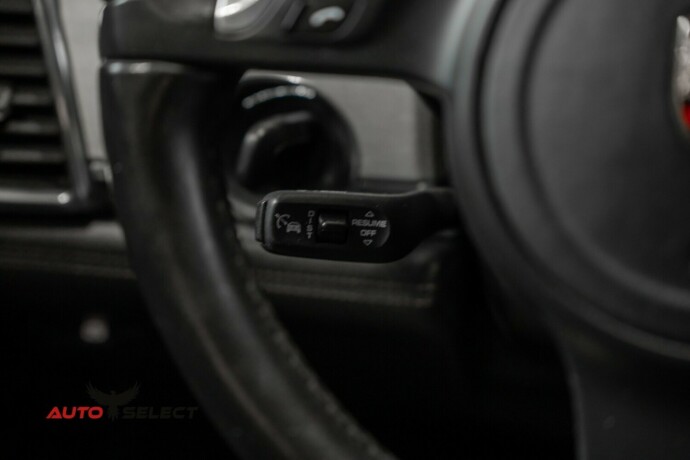 porsche-panamera-bensin-2010-big-40