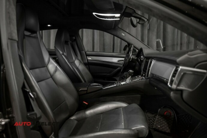 porsche-panamera-bensin-2010-big-27