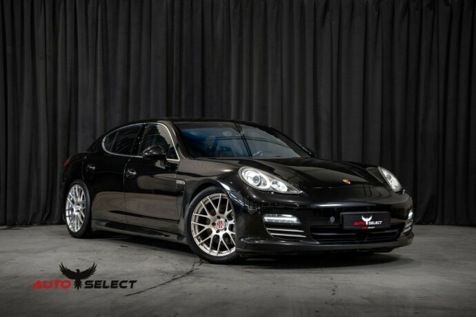 porsche-panamera-bensin-2010-big-0
