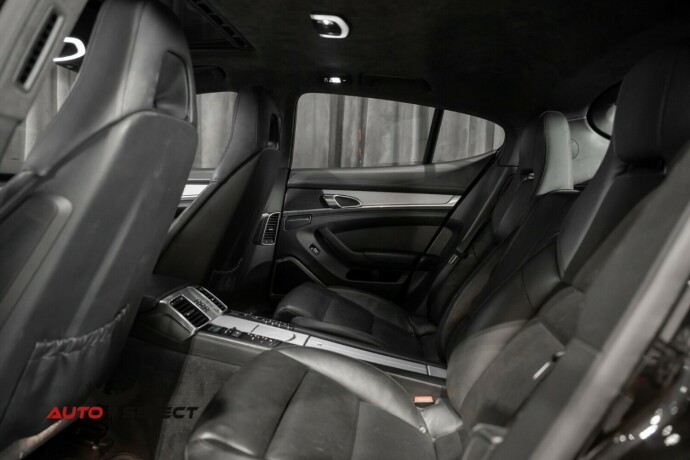 porsche-panamera-bensin-2010-big-21