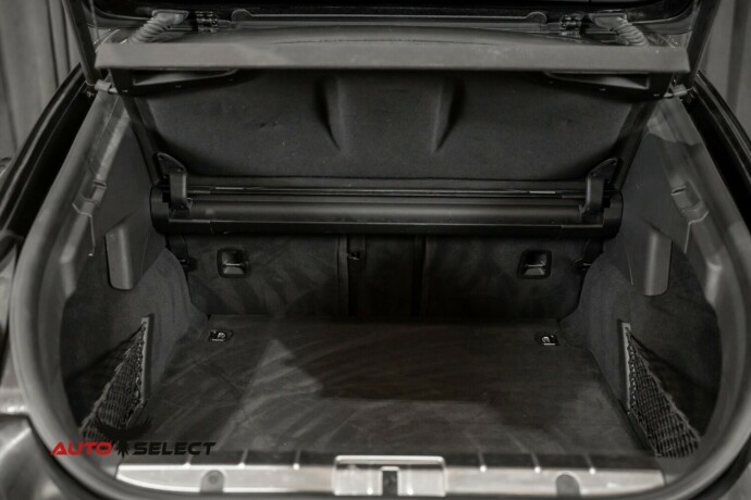 porsche-panamera-bensin-2010-big-12