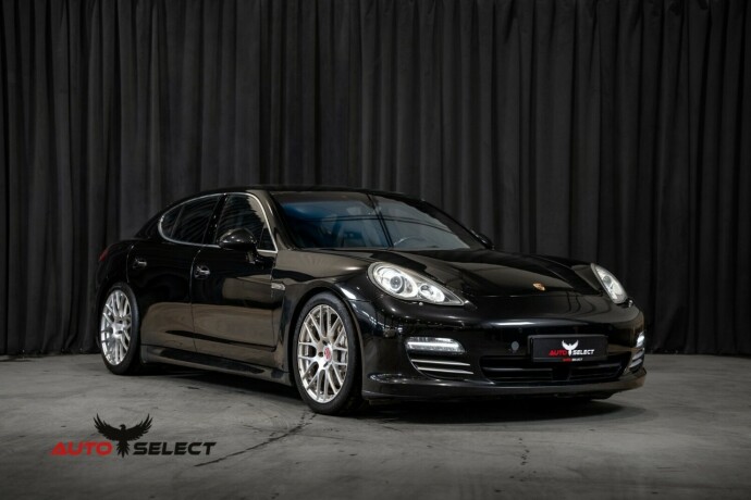 porsche-panamera-bensin-2010-big-3