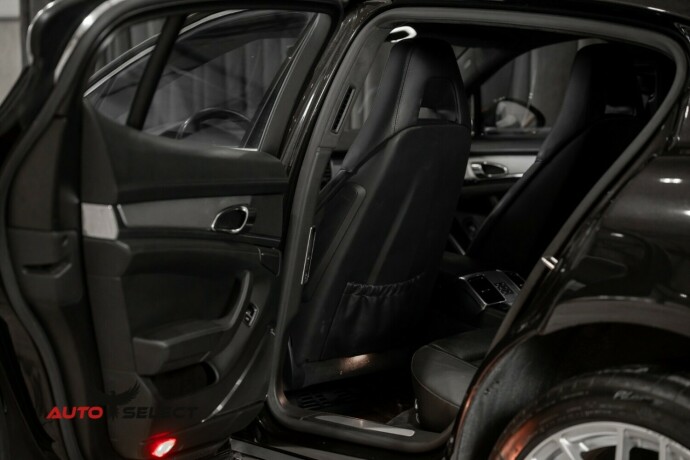 porsche-panamera-bensin-2010-big-20