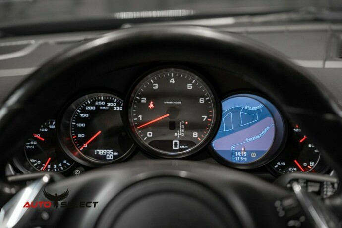 porsche-panamera-bensin-2010-big-43