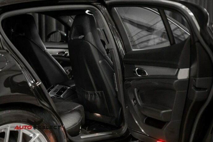 porsche-panamera-bensin-2010-big-18