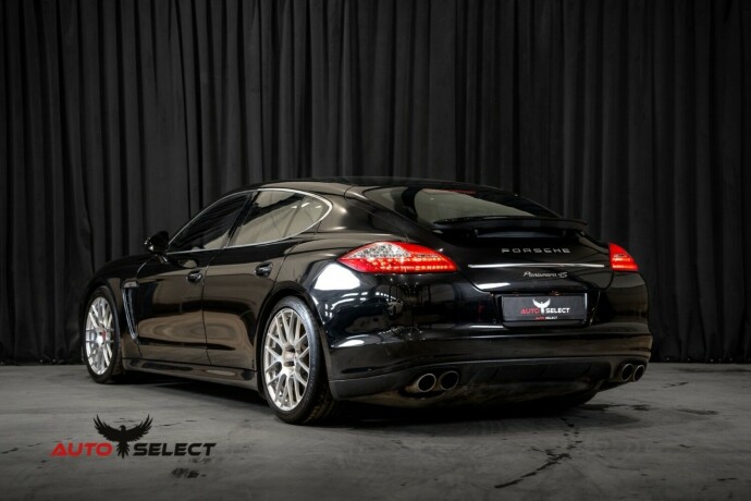 porsche-panamera-bensin-2010-big-9