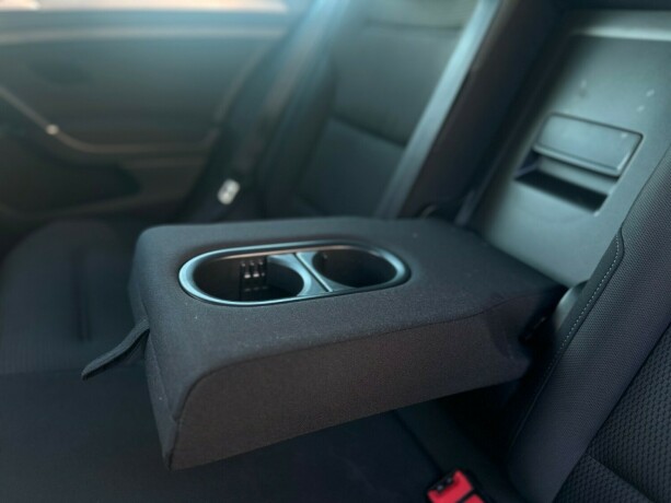 volkswagen-golf-elektrisitet-2020-big-13