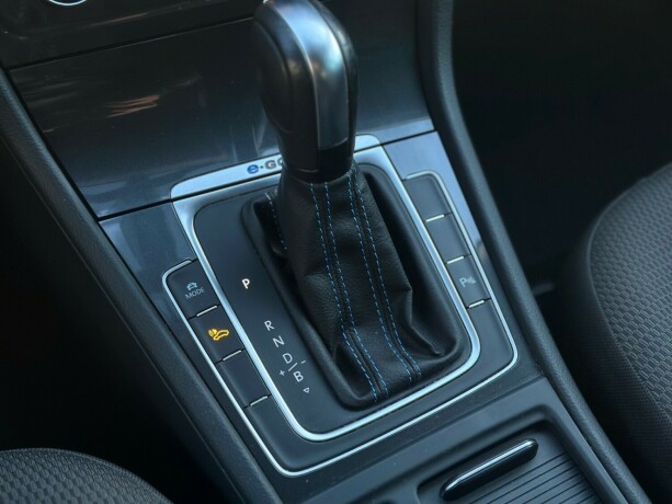 volkswagen-golf-elektrisitet-2020-big-17