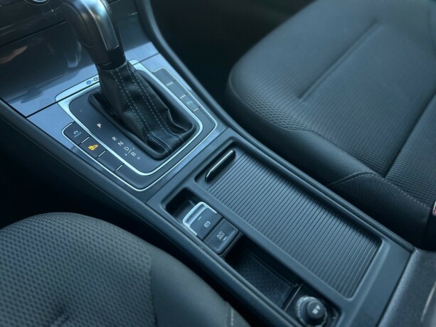 volkswagen-golf-elektrisitet-2020-big-15