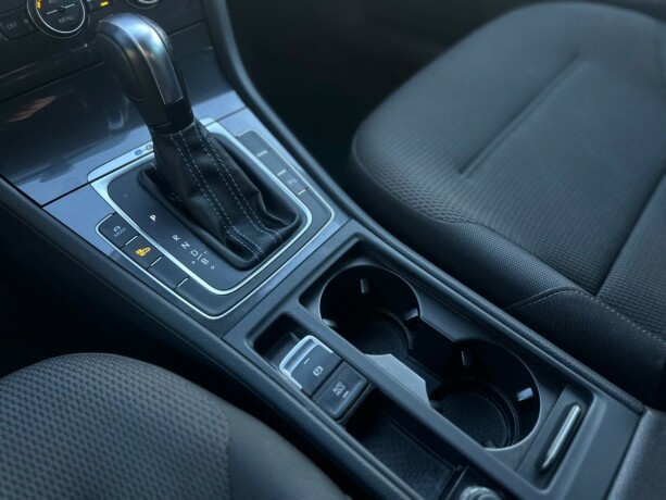 volkswagen-golf-elektrisitet-2020-big-16