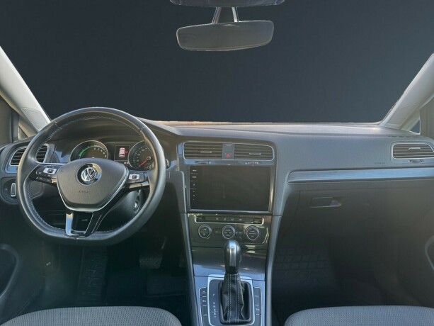 volkswagen-golf-elektrisitet-2020-big-10