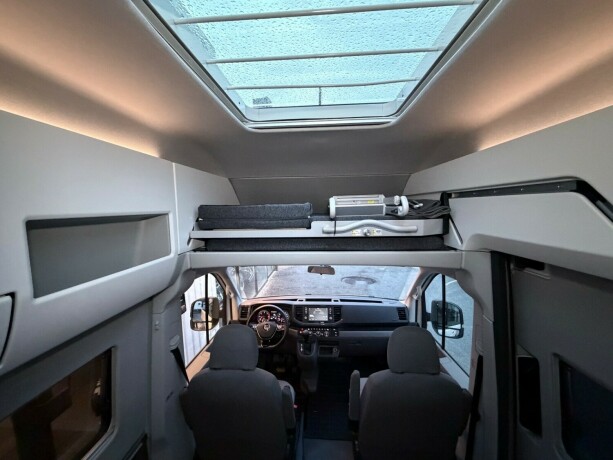 volkswagen-crafter-diesel-2020-big-27