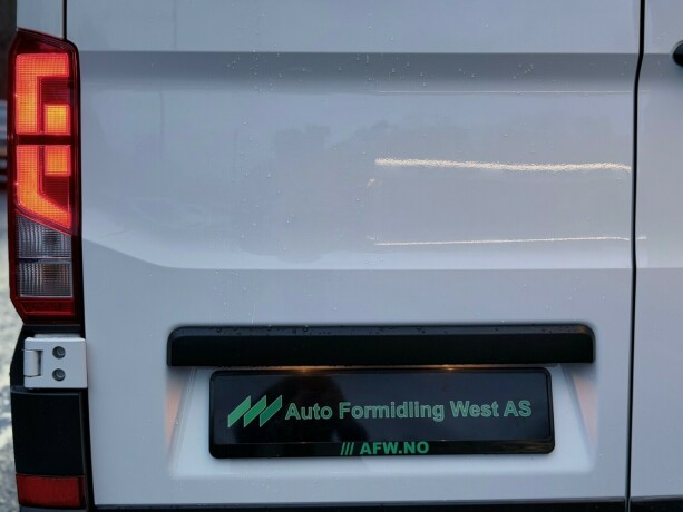 volkswagen-crafter-diesel-2020-big-39