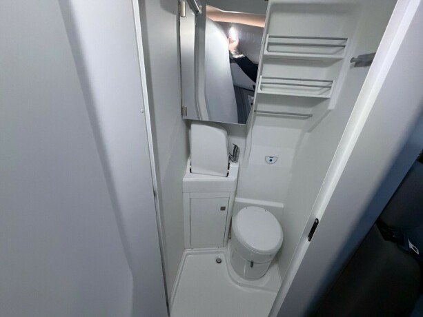 volkswagen-crafter-diesel-2020-big-25