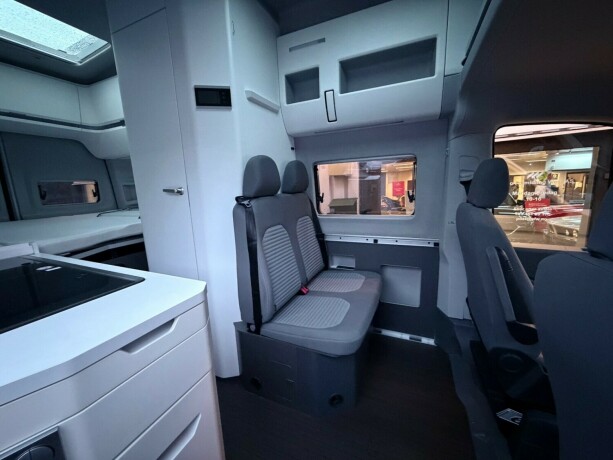 volkswagen-crafter-diesel-2020-big-18