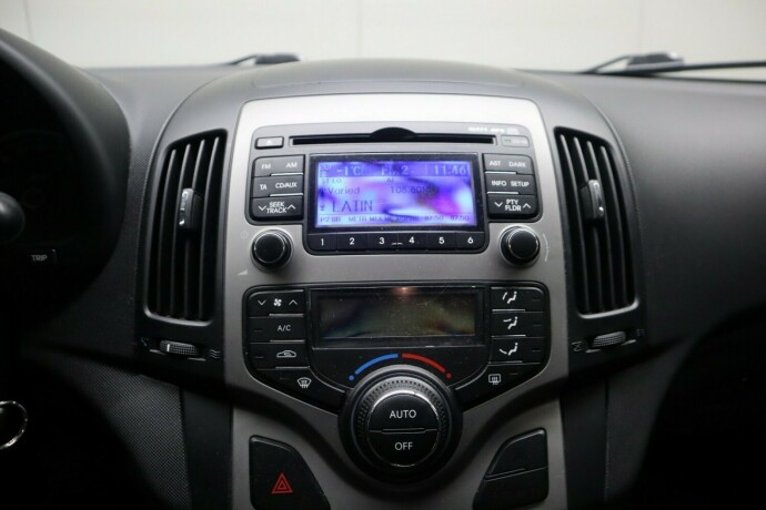 hyundai-i30-diesel-2012-big-12