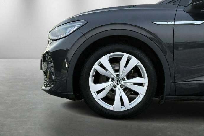 volkswagen-id4-gtx-elektrisitet-2022-big-11
