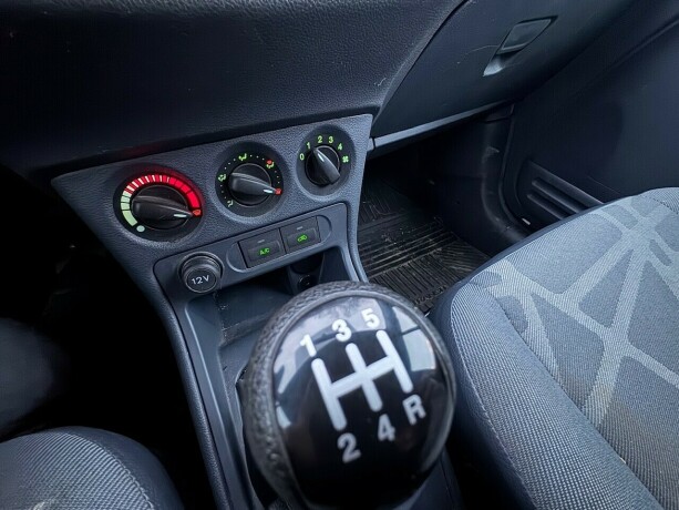 ford-transit-connect-diesel-2013-big-17