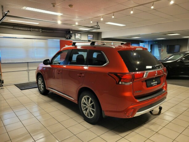 mitsubishi-outlander-elektrisitetbensin-2016-big-7