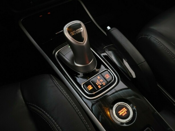 mitsubishi-outlander-elektrisitetbensin-2016-big-23