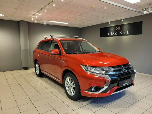 mitsubishi-outlander-elektrisitetbensin-2016-big-11