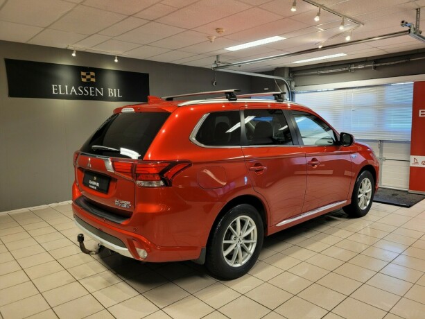 mitsubishi-outlander-elektrisitetbensin-2016-big-5