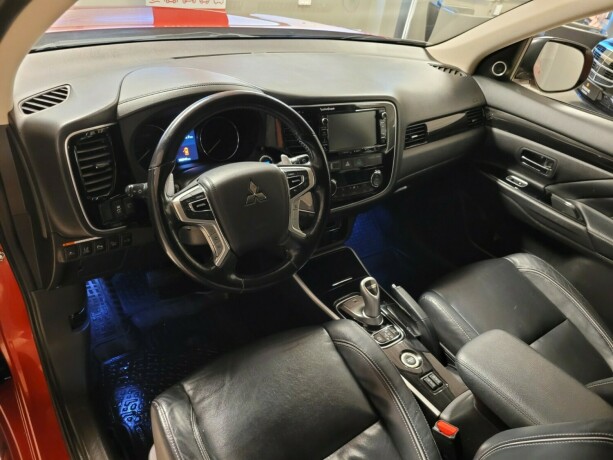 mitsubishi-outlander-elektrisitetbensin-2016-big-20