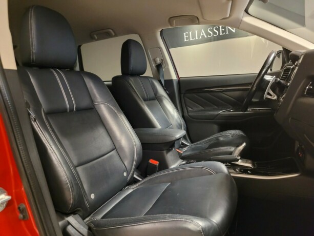 mitsubishi-outlander-elektrisitetbensin-2016-big-13