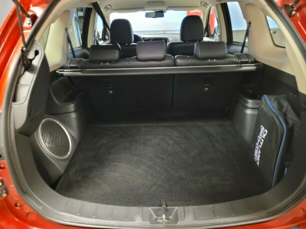 mitsubishi-outlander-elektrisitetbensin-2016-big-18