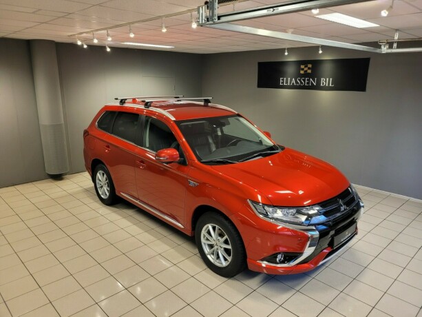 mitsubishi-outlander-elektrisitetbensin-2016-big-2