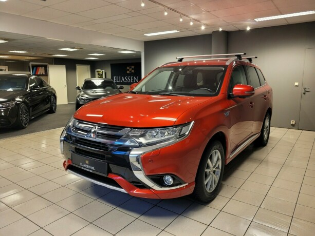 mitsubishi-outlander-elektrisitetbensin-2016-big-9