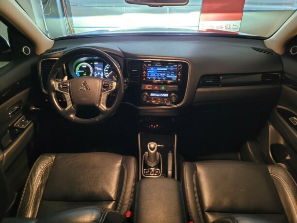 mitsubishi-outlander-elektrisitetbensin-2016-big-29