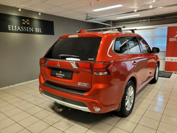 mitsubishi-outlander-elektrisitetbensin-2016-big-6