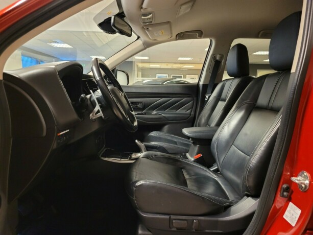 mitsubishi-outlander-elektrisitetbensin-2016-big-19