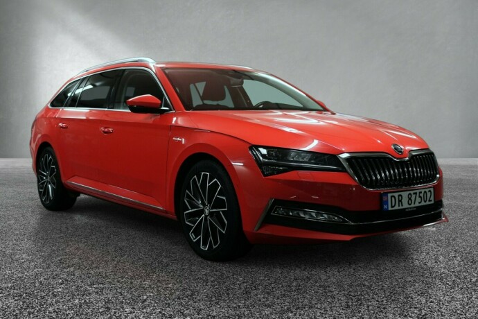 skoda-superb-diesel-2021-big-6