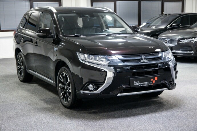 mitsubishi-outlander-elektrisitetbensin-2017-big-3
