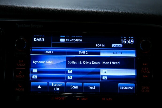 mitsubishi-outlander-elektrisitetbensin-2017-big-12