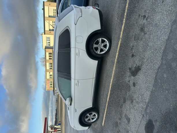 mitsubishi-outlander-elektrisitetbensin-2015-big-3