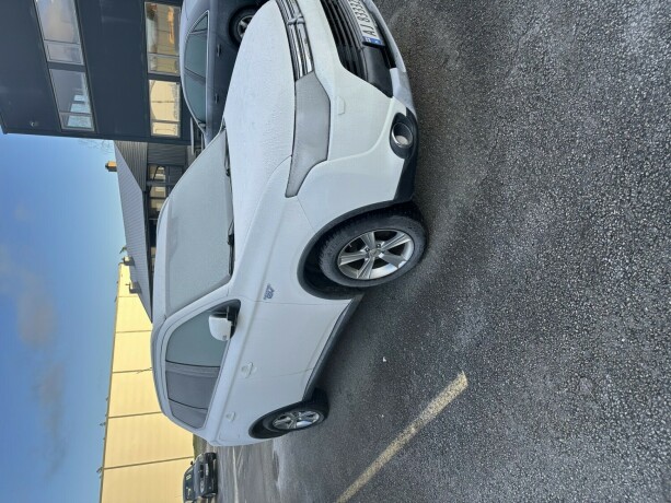 mitsubishi-outlander-elektrisitetbensin-2015-big-1