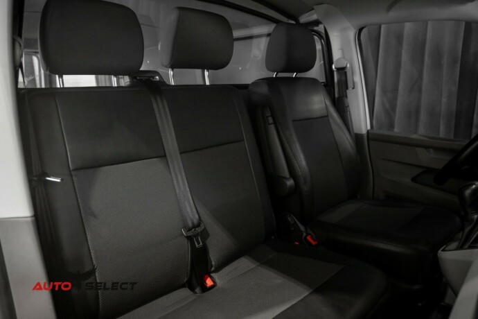 volkswagen-transporter-diesel-2021-big-18