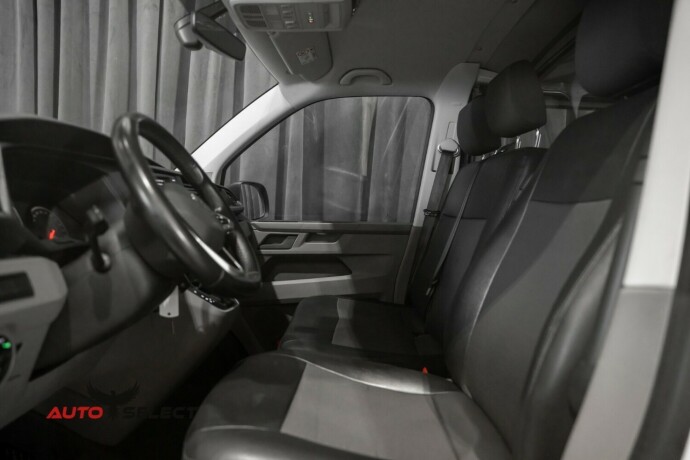 volkswagen-transporter-diesel-2021-big-22